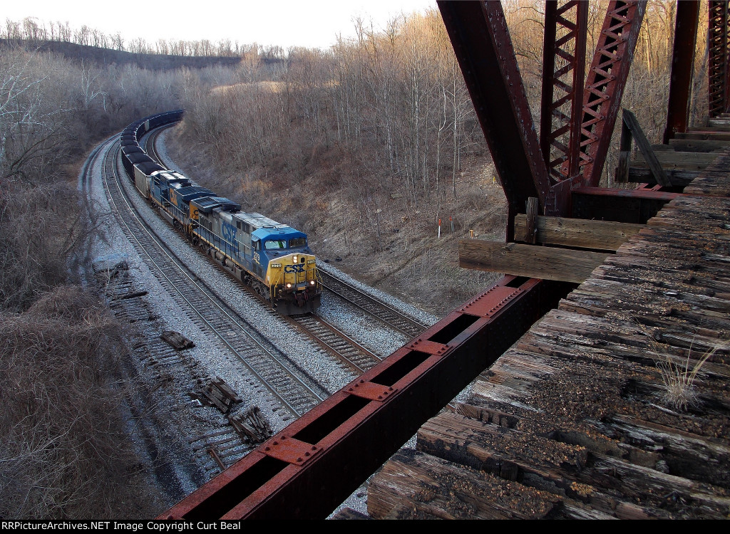CSX 279 and 587